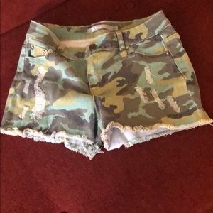 Camo kids tractr shorts